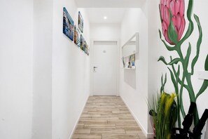 Interior - Apartment 'Mono' with Wi-Fi and Air Conditioning (La Spezia)