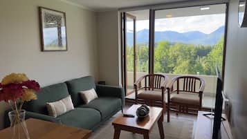 Apartment | Ruang tamu | TV skrin rata