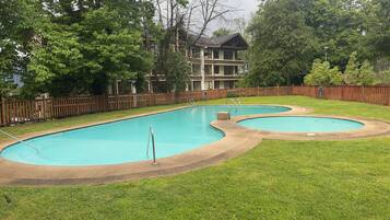 Căn hộ | Hồ bơi | Hồ bơi ngoài trời phục vụ theo mùa