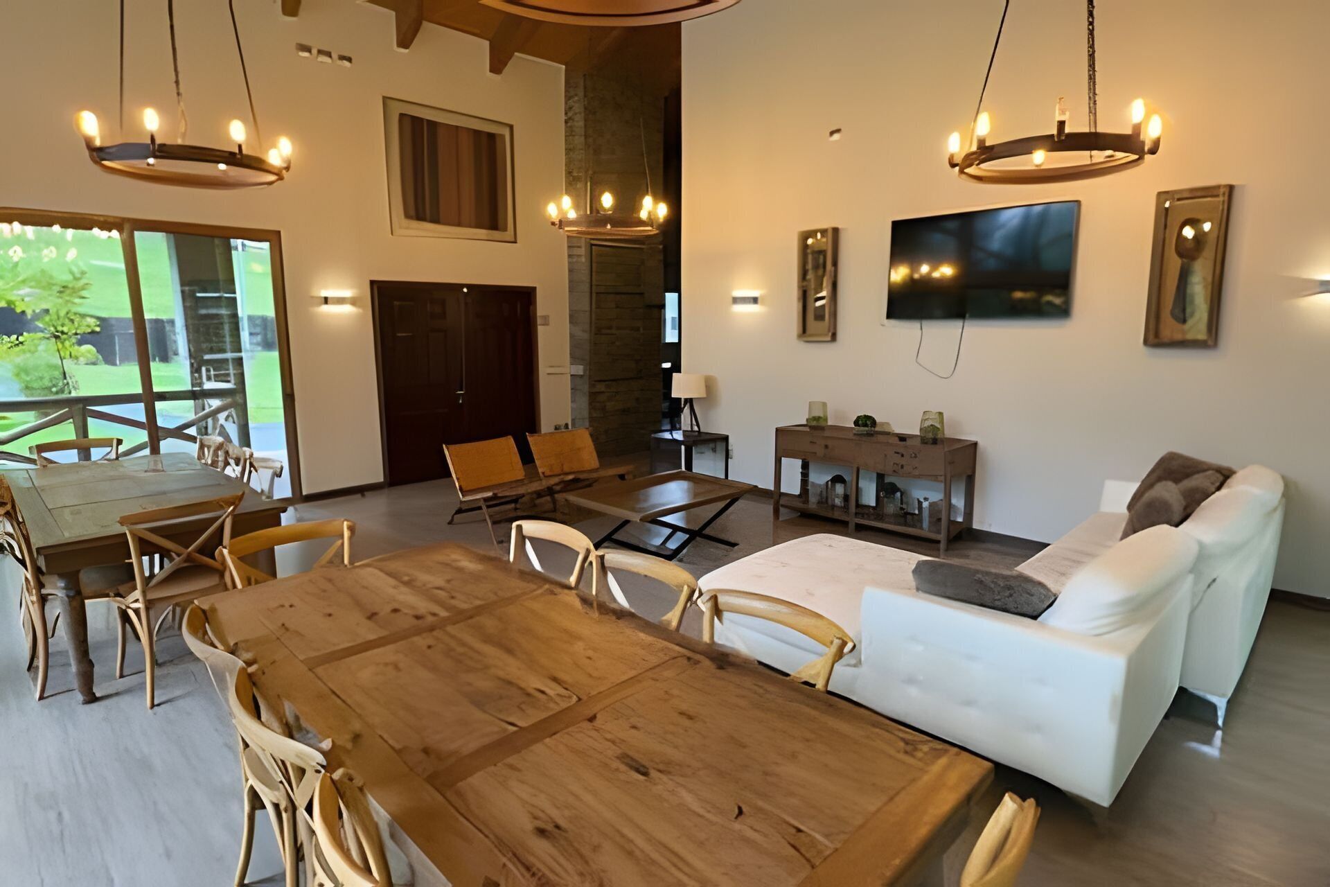 Apartment | Living area | Flat-screen TV