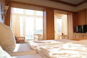 Premium Double or Twin Room, Mountain View | In-room safe, desk, free WiFi - Bergvital Hotel Todtnau (Todtnau)
