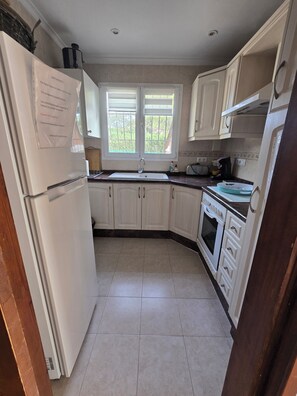 Private kitchen - Nathalia House (Panorama)