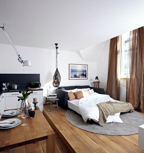 1 bedroom, iron/ironing board, WiFi, bed sheets - KÖNIGSschlaf's cool design apartment in a prime city center location (Konstanz)