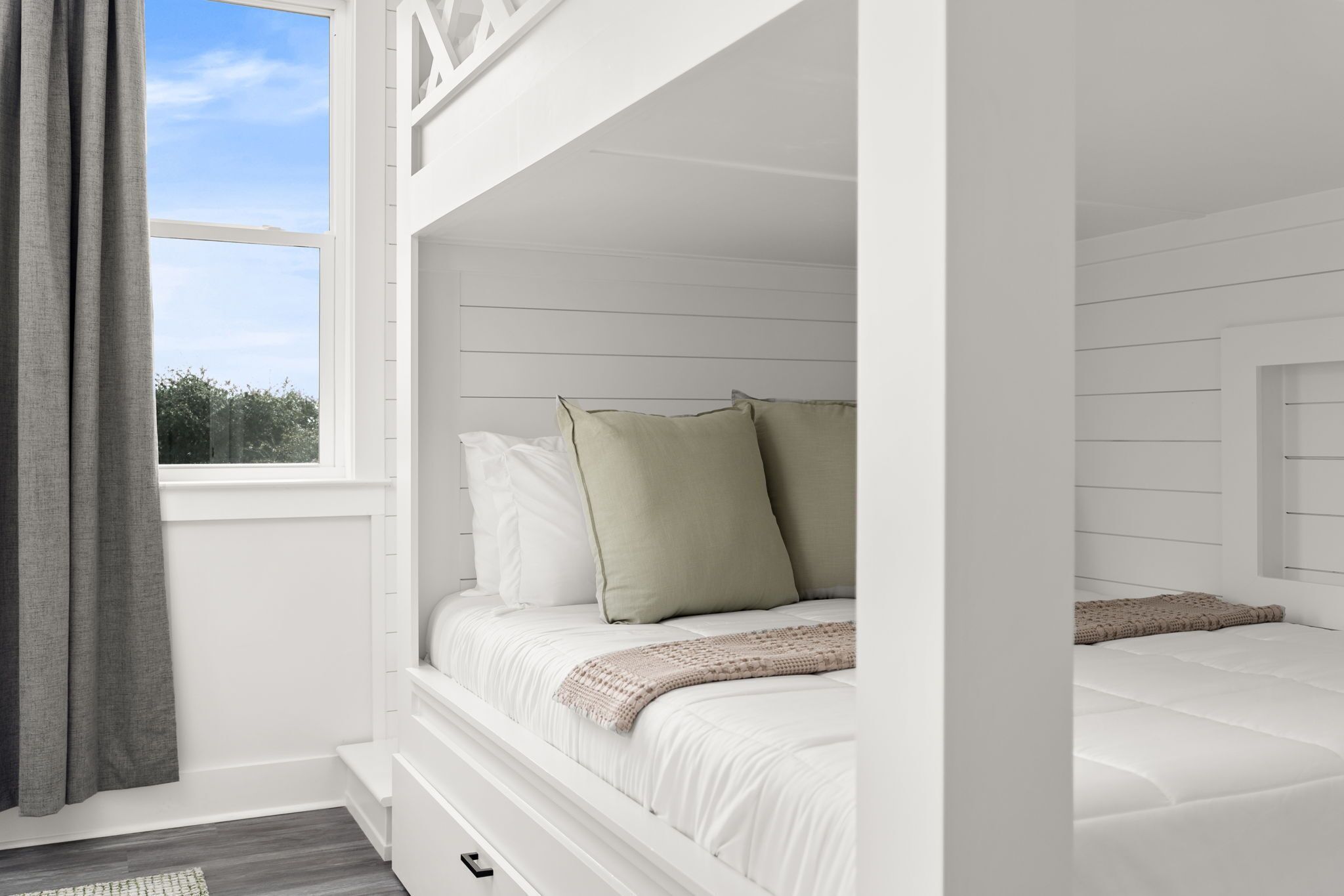 4 chambres, fer et planche à repasser, Wi-Fi gratuit, draps fournis