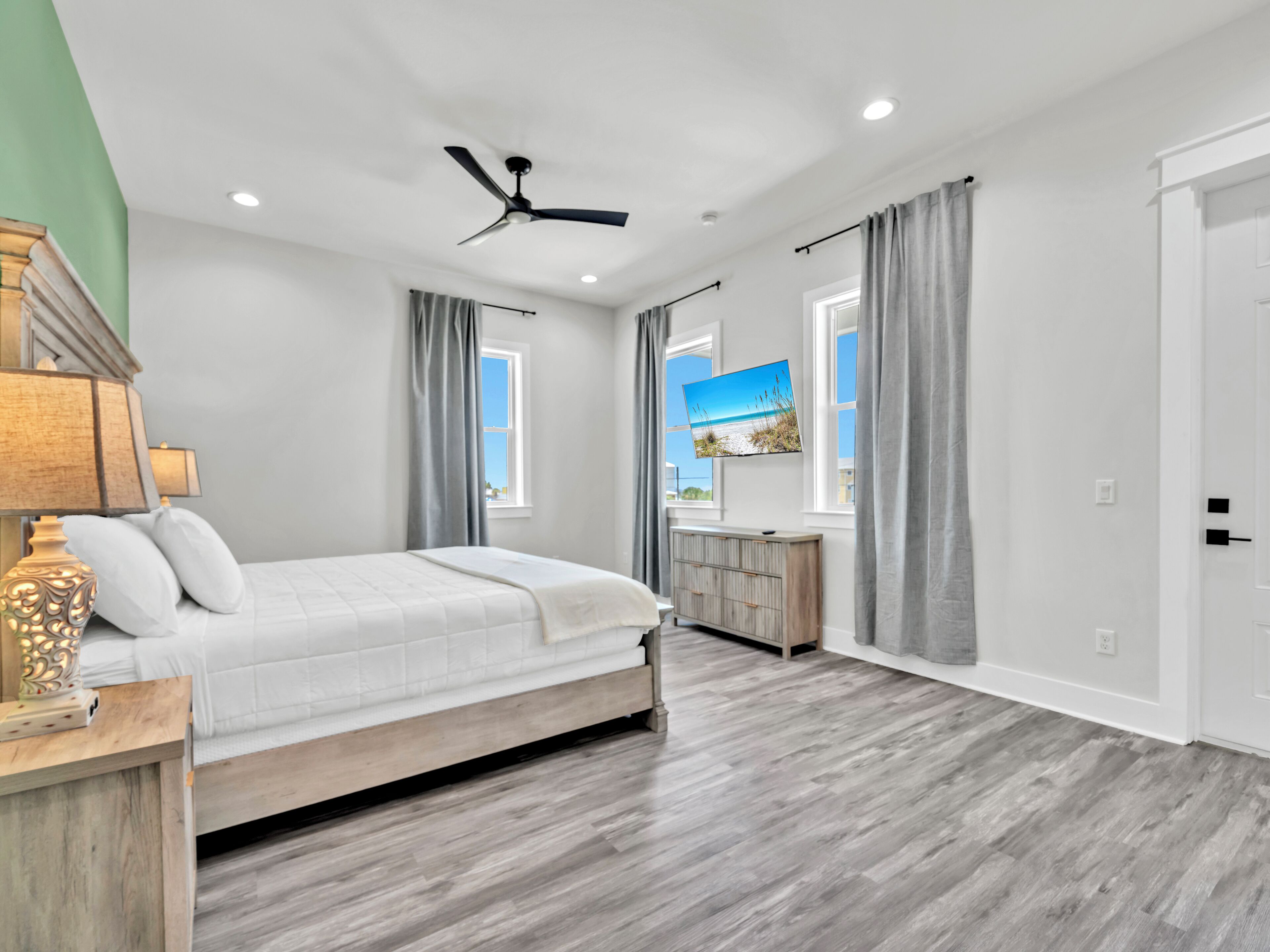 4 habitaciones, tabla de planchar con plancha y wifi gratis 