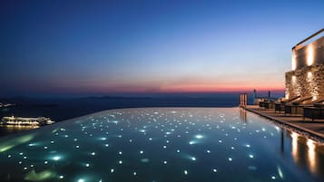 Een seizoensgebonden buitenzwembad