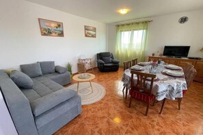 Smart TV - Relaxing Getaway near Adriatic Sea (LOBORIKA)