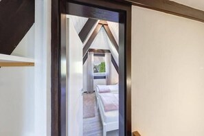 2 bedrooms, free WiFi