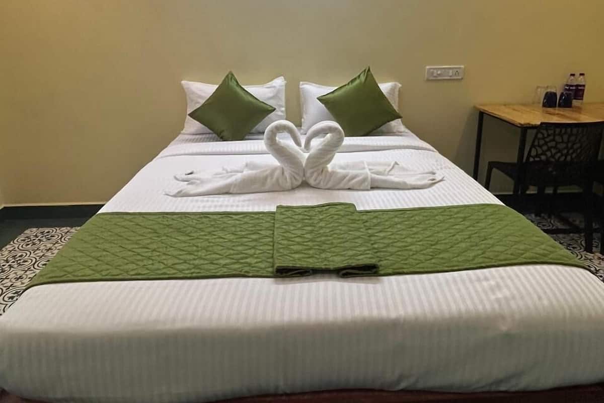 Quarto casal luxo | Ferros/tábuas de passar roupa, Wi-Fi de cortesia