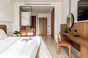 Quarto casal ou duplo, sacada | Cofres nos quartos, cortinas blackout, Wi-Fi de cortesia