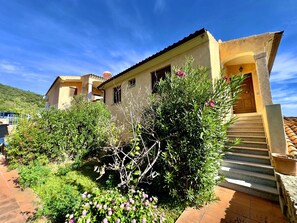 Exterior - Costa Blue Holiday Home (Agrustos)