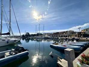 Marina - Costa Blue Holiday Home (Agrustos)