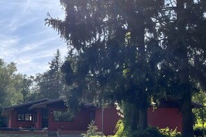 Exterior - Holiday Home 'Ferienhaus Vossberg' with Private Terrace, Private Garden and Wi-Fi (Grabow)