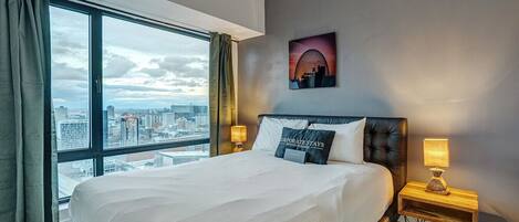 1 Schlafzimmer, Schreibtisch, BĂŒgeleisen/BĂŒgelbrett, Reisekinderbett