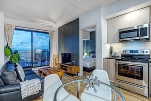 Interior - Serviced 1 Bedroom Apartment in Montreal | Le Smith Building (Montreal)