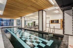 Pool - Corporate 1 Bedroom Rental in Montreal | Le Smith Building (Montreal)