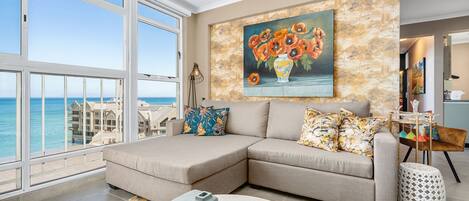 Apartment (2 Bedrooms) | Front of property