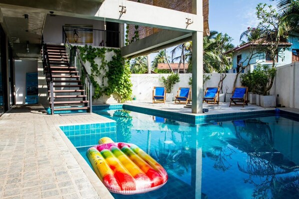 Kolam renang outdoor