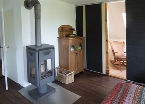 Interior - Holiday Home 'Forsthaus Castell' with Mountain View, Private Terrace and Wi-Fi (Castell)