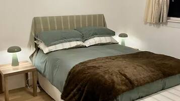 Fer et planche Ă repasser, Wi-Fi, draps fournis