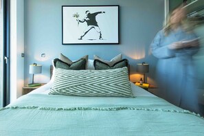 Room - Sea View Apartment @ Millbay (Plymouth)