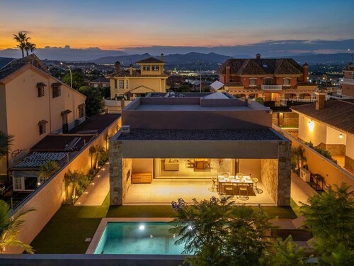 Villa Lola with pool, private oasis