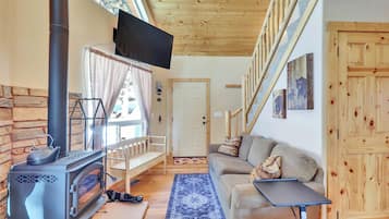TV, fireplace, DVD player