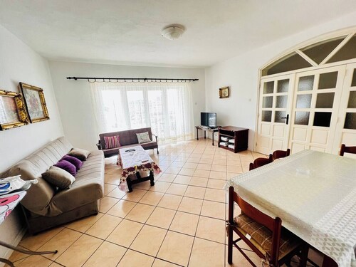 Comfortable house near the sea