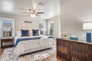 Room - The Baker Cottage in Granbury (Granbury)