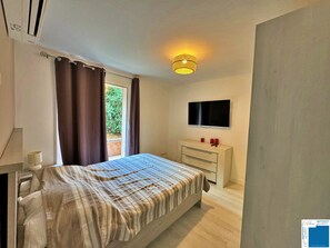 4 bedrooms, iron/ironing board, Internet, bed sheets - VILLA GIULIA - 4 BEDROOMS - SWIMMING POOL - JACUZZI (Porto-Vecchio)