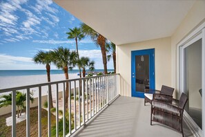 Property grounds - Beachfront Bliss with Gulf Views, Balcony, Heated Pool & More (Indian Shores)