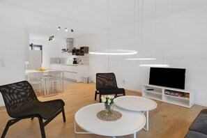 Living area - Apartment 'Mergl's' with Private Terrace, Shared Garden and Wi-Fi (Bad Schönborn)