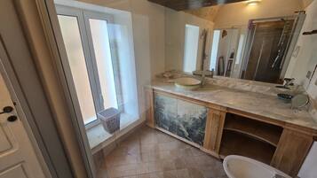 Deluxe-Apartment | Badezimmer