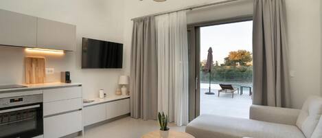 Télévision, chaîne hi-fi, espaces bureaux