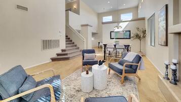 Rumah, Beberapa Tempat Tidur, patio, pemandangan kebun (Bustos Maricopa) | Area keluarga