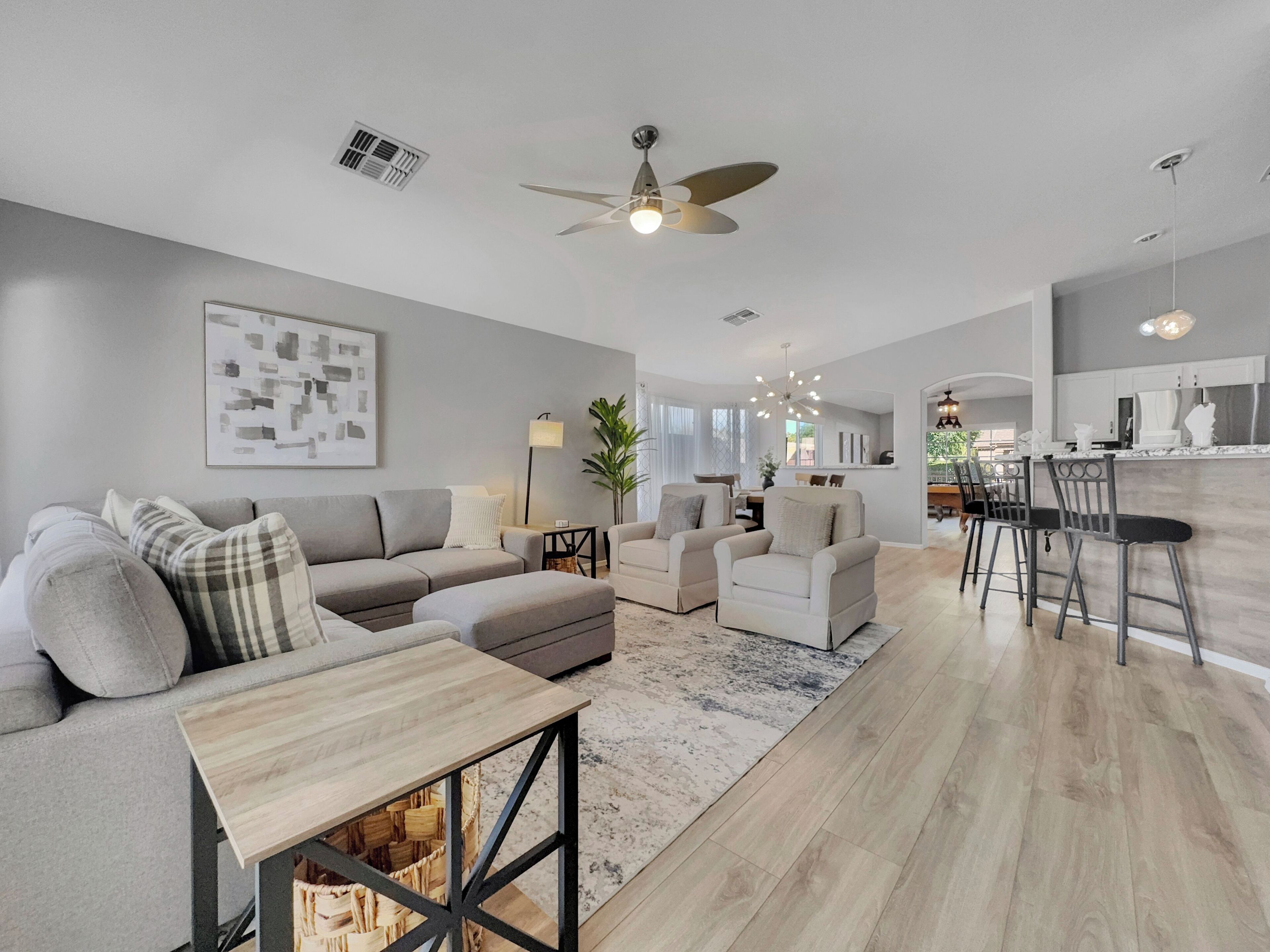 Maison, plusieurs lits, accès piscine, vue piscine (153rd Surprise) | Coin séjour