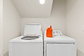 Interior - Retreat Flagstaff (Flagstaff)