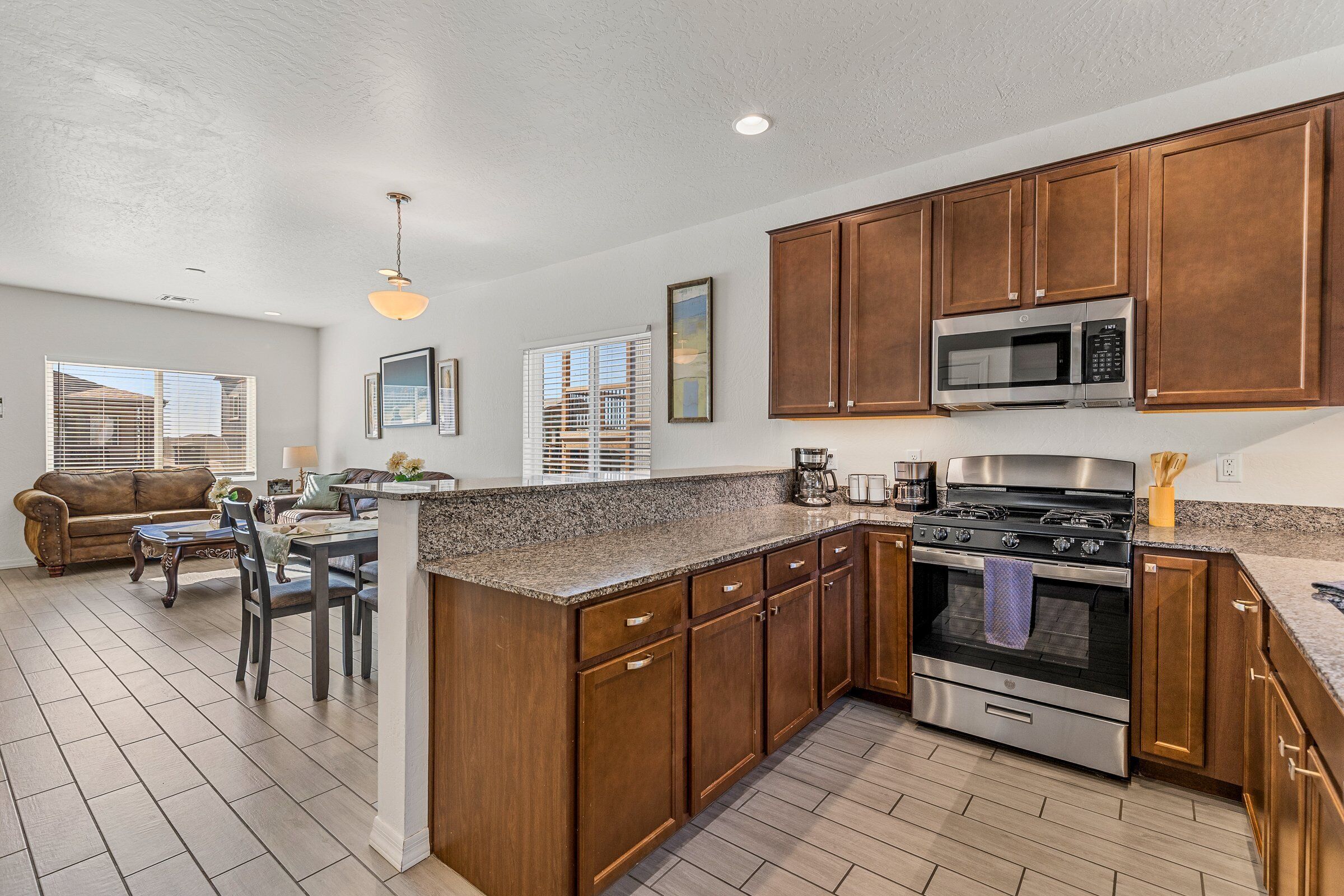 Hus, flere senger, spabadekar, fjellutsikt (Retreat Flagstaff) | Eget kjøkken