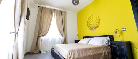 WiFi, bed sheets