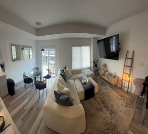 Living area - Brand New Beautiful Townhouse – Fully Furnished (Whitchurch-Stouffville)