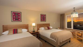 Premium Double Room, Garden View | Dihias secara berasingan, dilengkapkan perabot secara berasingan, meja