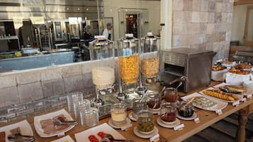 Petit déjeuner buffet compris tous les jours