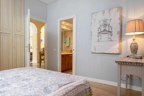 Iron/ironing board, travel cot, free WiFi, bed sheets - L'ISOLA Apartment with lake view (Orta San Giulio)