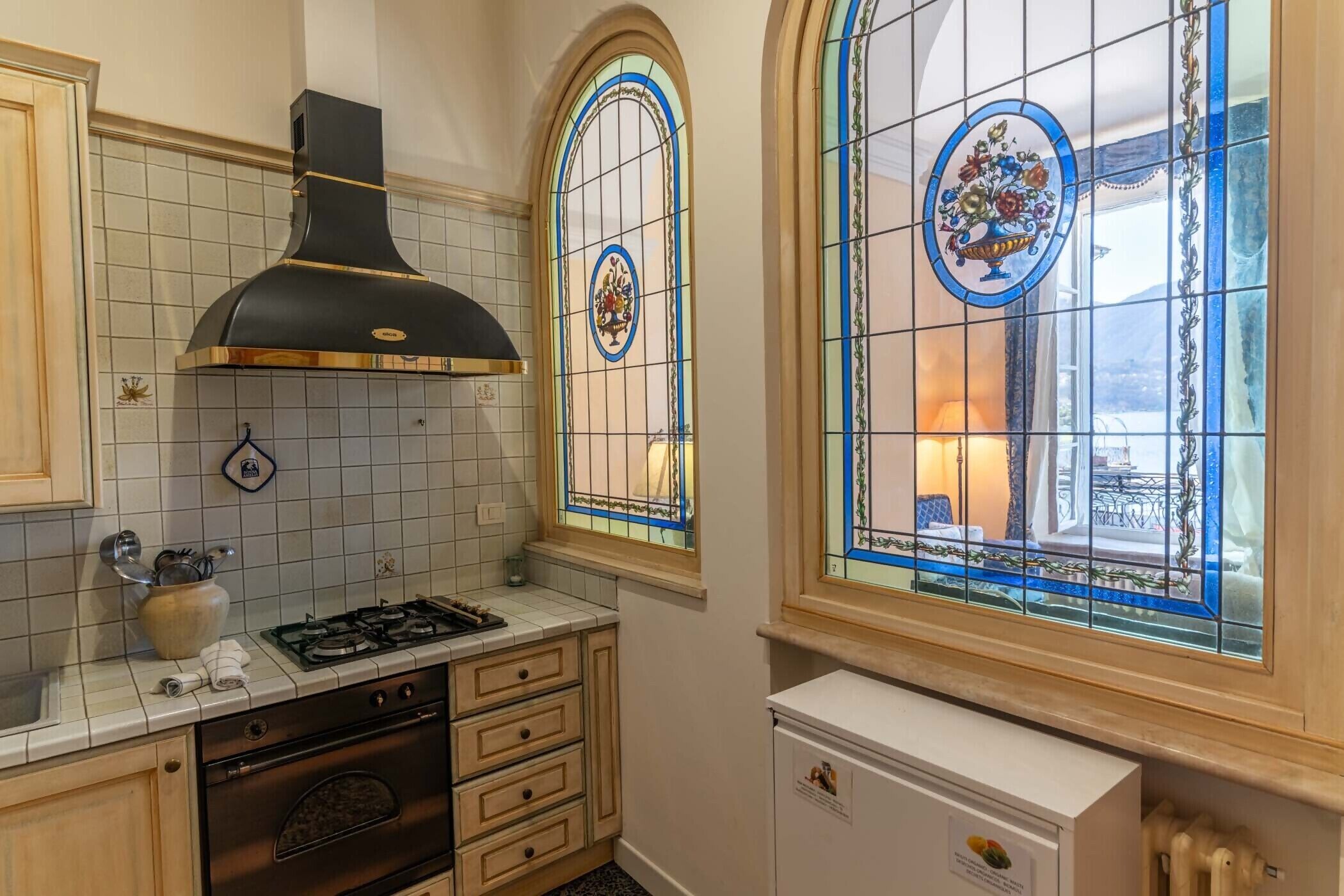 Réfrigérateur, micro-ondes, four, lave-vaisselle