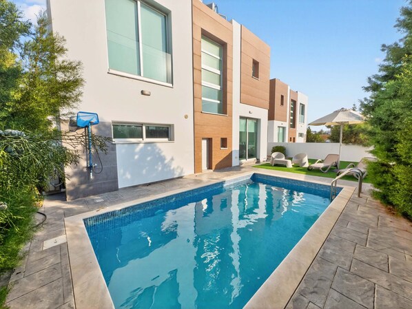 Luokittelematon kuva, 1 kautta 17, painike