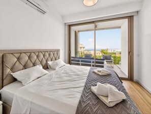 5 bedrooms, iron/ironing board, free WiFi, bed sheets - Azure Jade Villa | Luxury Retreat, Private Pool (Protaras)