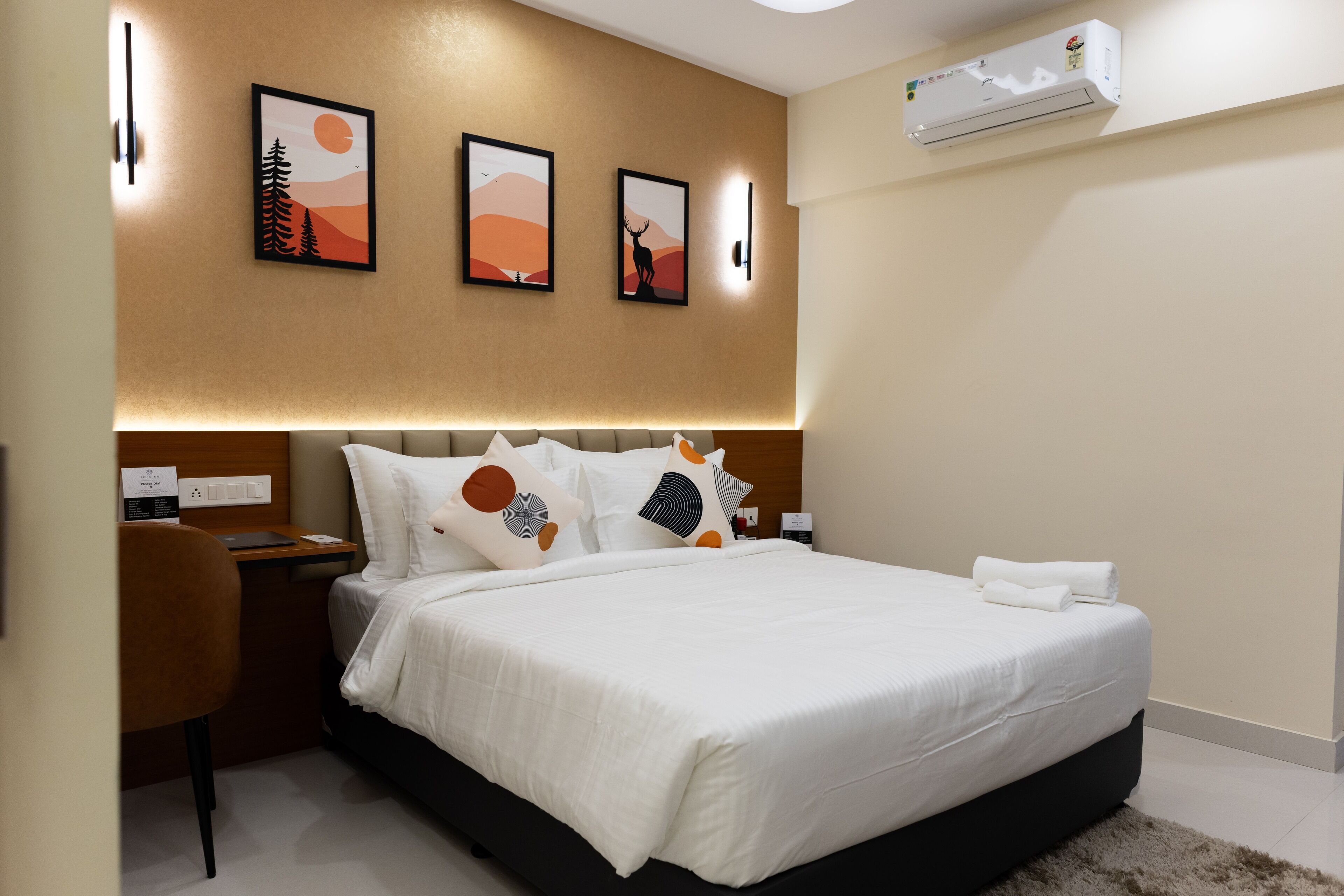 Superior Double Room, 1 King Bed | In-room safe, desk, laptop workspace, soundproofing