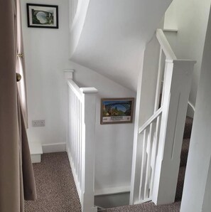 Interior - Quaint cottage high up in Ironbridge, beautiful view of the gorge from the rear. (Ironbridge)