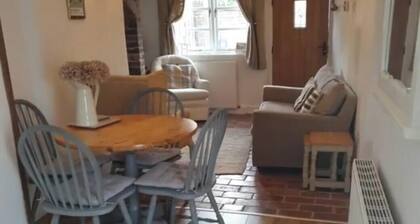 Quaint cottage high up in Ironbridge, beautiful view of the gorge from the rear.