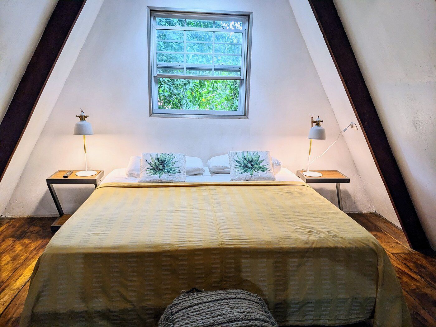 Deluxe House, Balcony, Garden View | Free WiFi